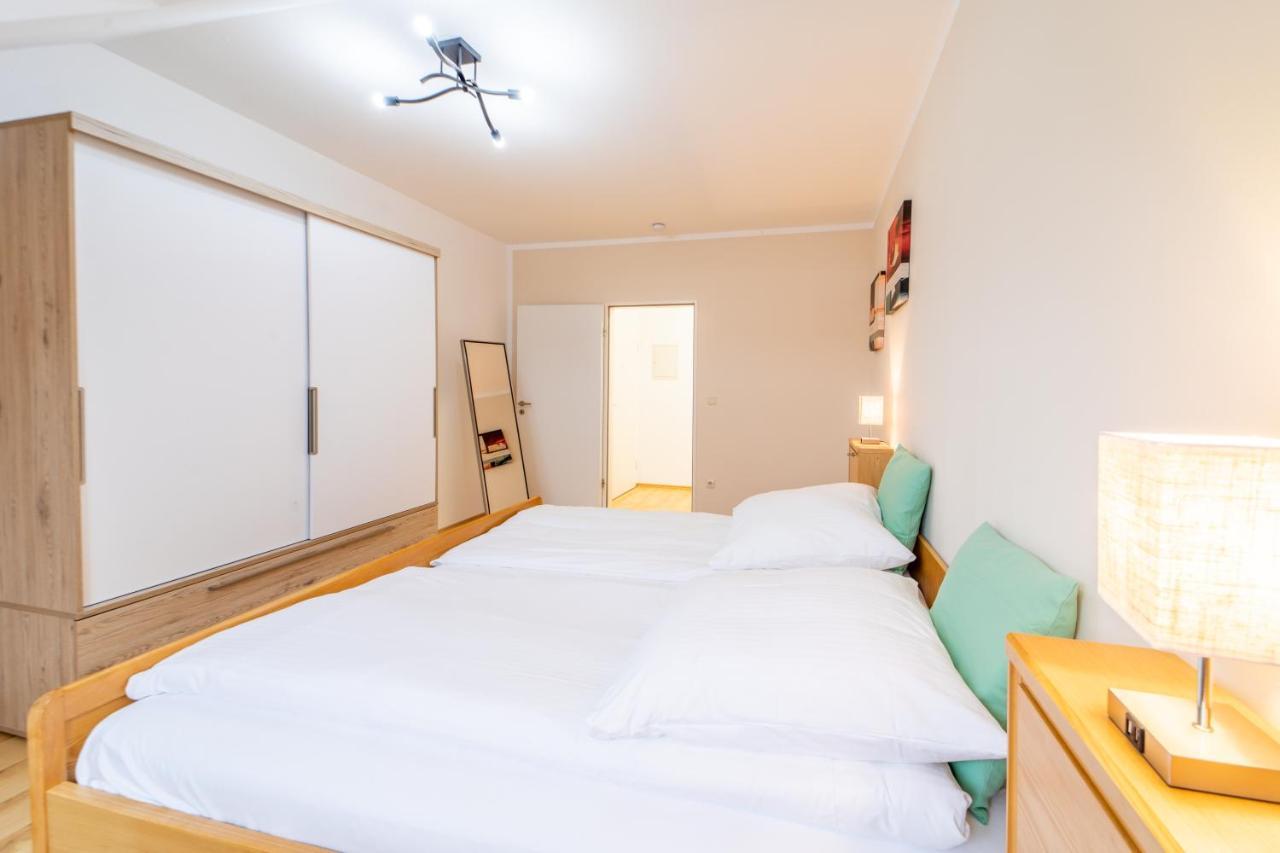 Moderne Dachgeschosswohnung - Parkplatz - Netflix Coburg Dış mekan fotoğraf