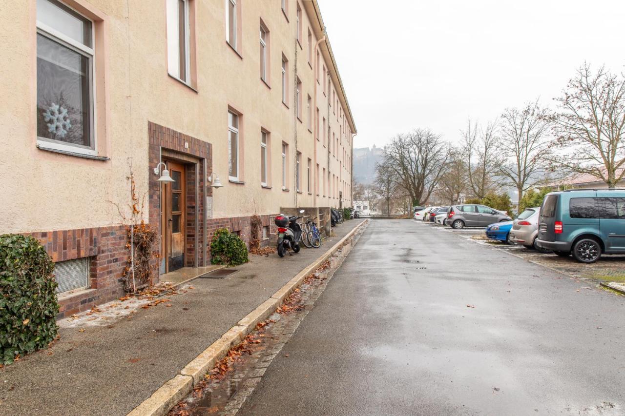 Moderne Dachgeschosswohnung - Parkplatz - Netflix Coburg Dış mekan fotoğraf